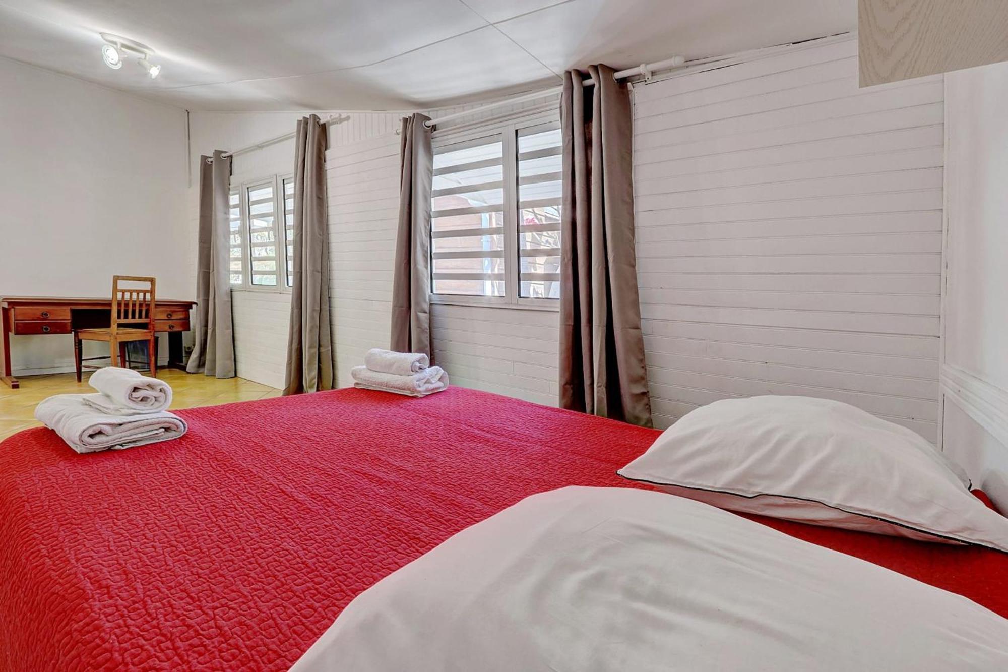 La Villa D'Eden - Saint Gilles Les Bains Kültér fotó